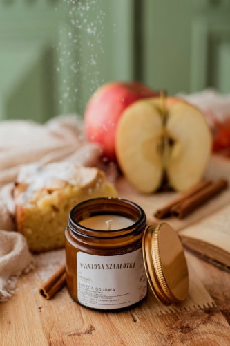 Przejdź do produktu Świeca zapachowa w szkle Pieczona Szarlotka - 120 ml